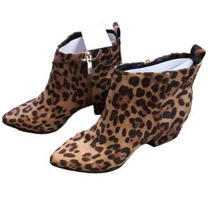 Botas estampadas en piel de leopardo marca Valerie